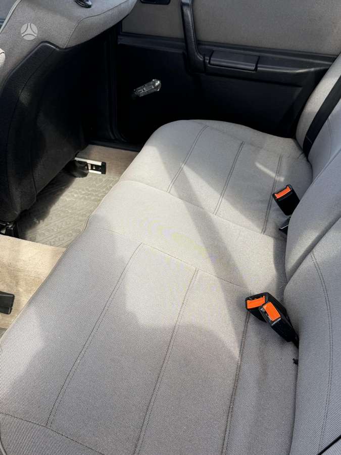 Audi 100, 1.8 l., Седан
