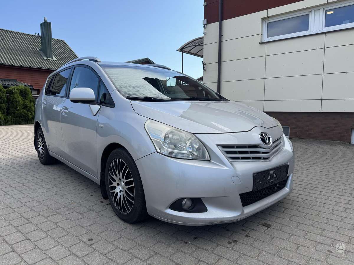 Toyota Verso, 2.0 l., mpv / minivan