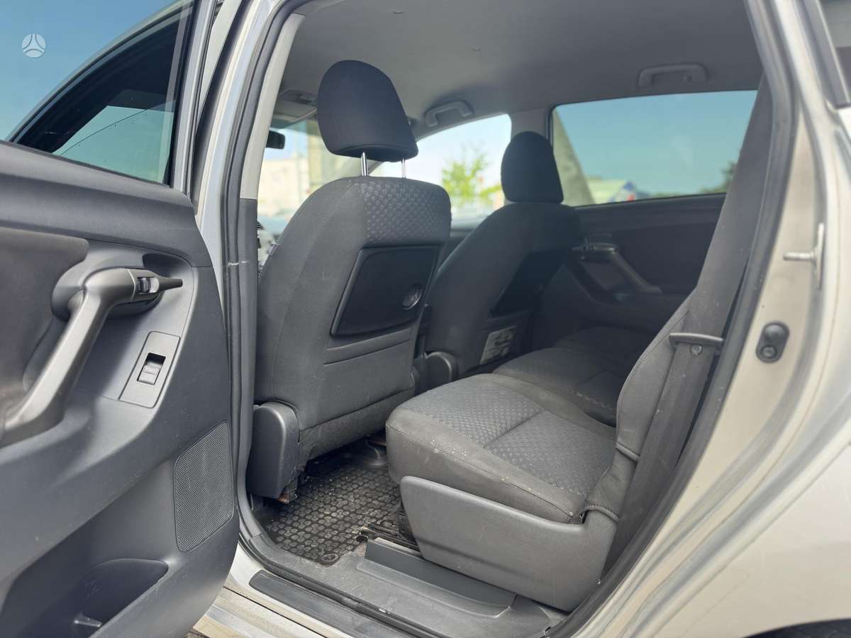 Toyota Verso, 2.0 l., mpv / minivan