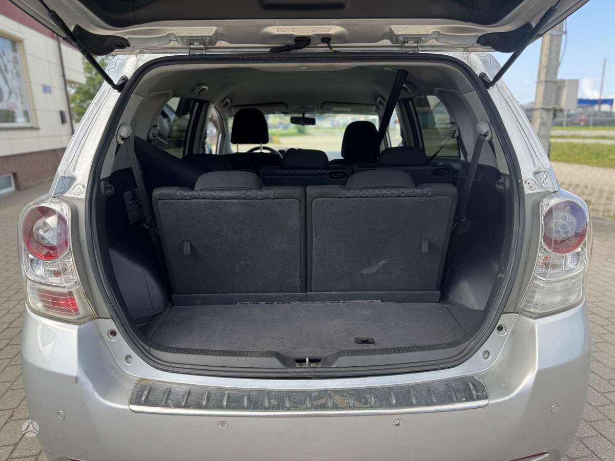 Toyota Verso, 2.0 l., mpv / minivan