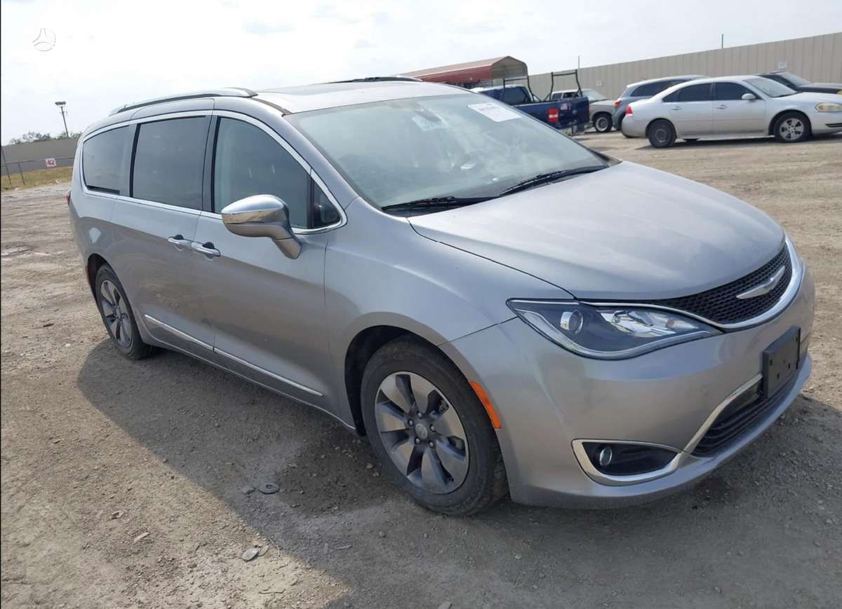 Chrysler Pacifica Turime daugiau dalių šiam modeliui