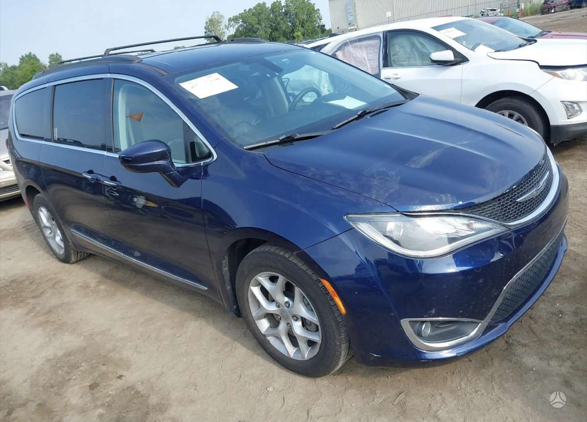 Chrysler Pacifica Turime daugiau dalių šiam modeliui