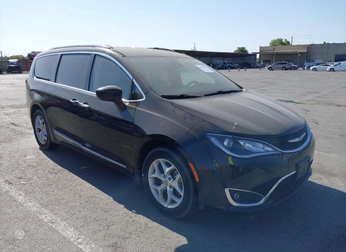 Chrysler Pacifica Turime daugiau dalių šiam modeliui