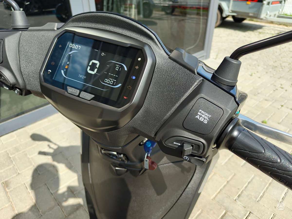 Piaggio Liberty 125cc, scooters / mopeds