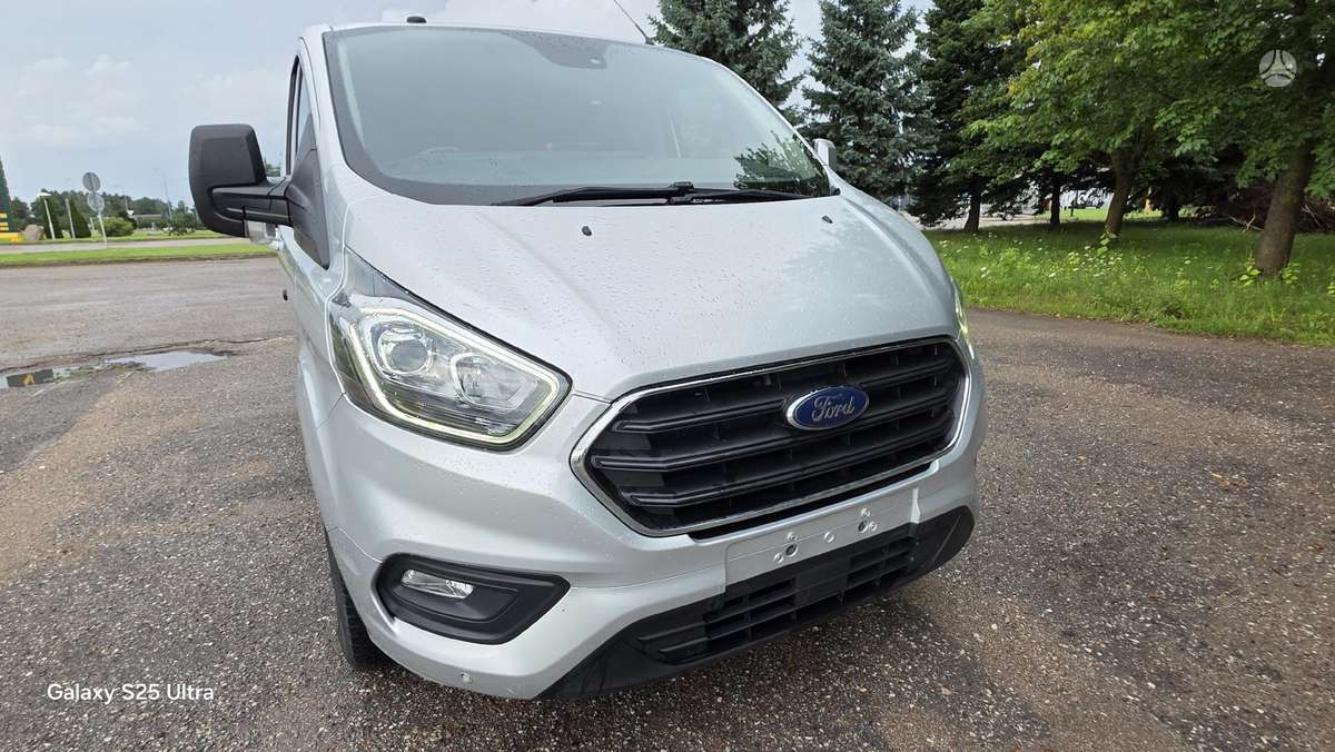 Ford Transit Custom dalimis. Nedidelė rida