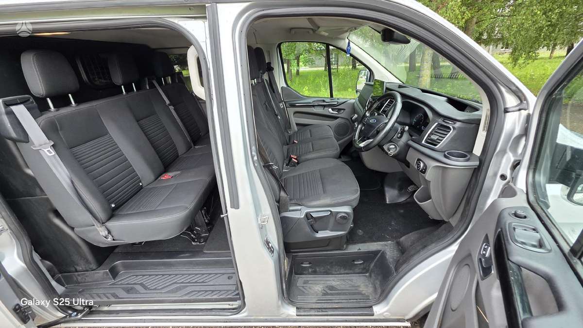 Ford Transit Custom dalimis. Nedidelė rida