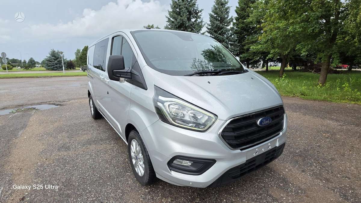 Ford Transit Custom dalimis. Nedidelė rida