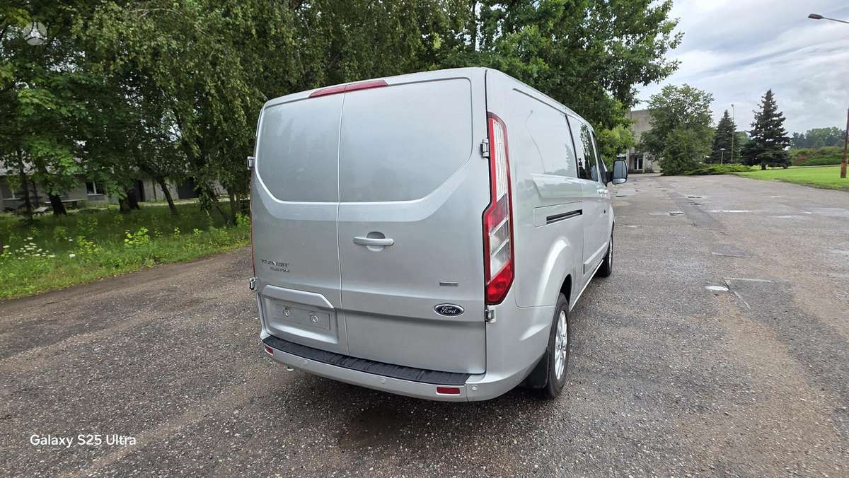 Ford Transit Custom dalimis. Nedidelė rida