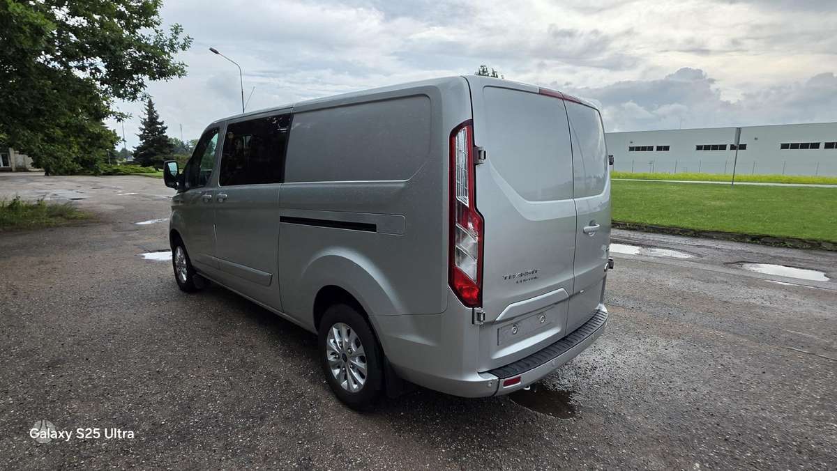 Ford Transit Custom dalimis. Nedidelė rida
