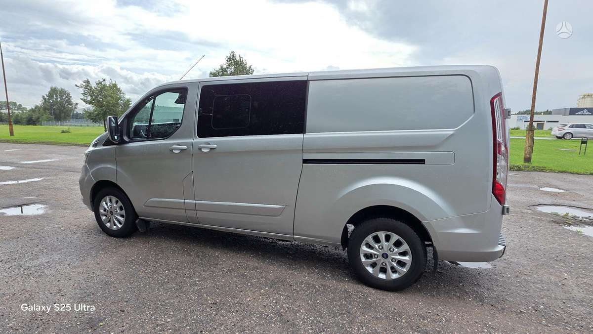 Ford Transit Custom dalimis. Nedidelė rida