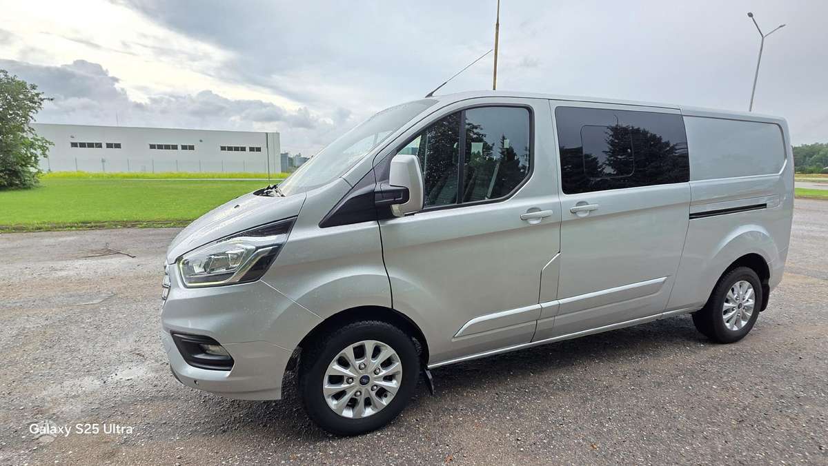 Ford Transit Custom dalimis. Nedidelė rida