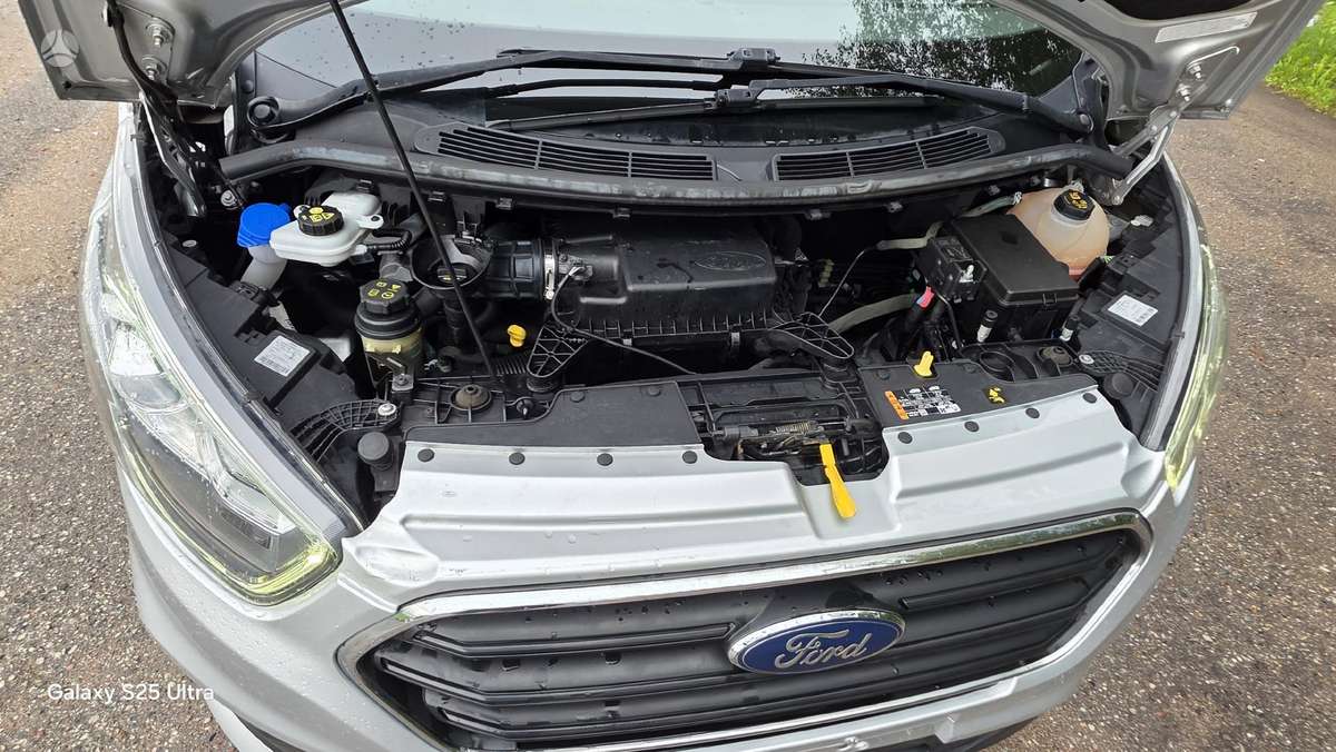 Ford Transit Custom dalimis. Nedidelė rida