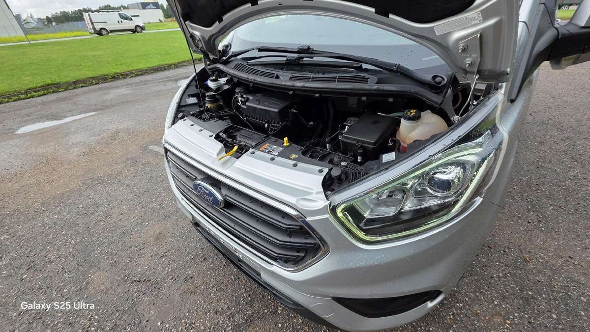 Ford Transit Custom dalimis. Nedidelė rida