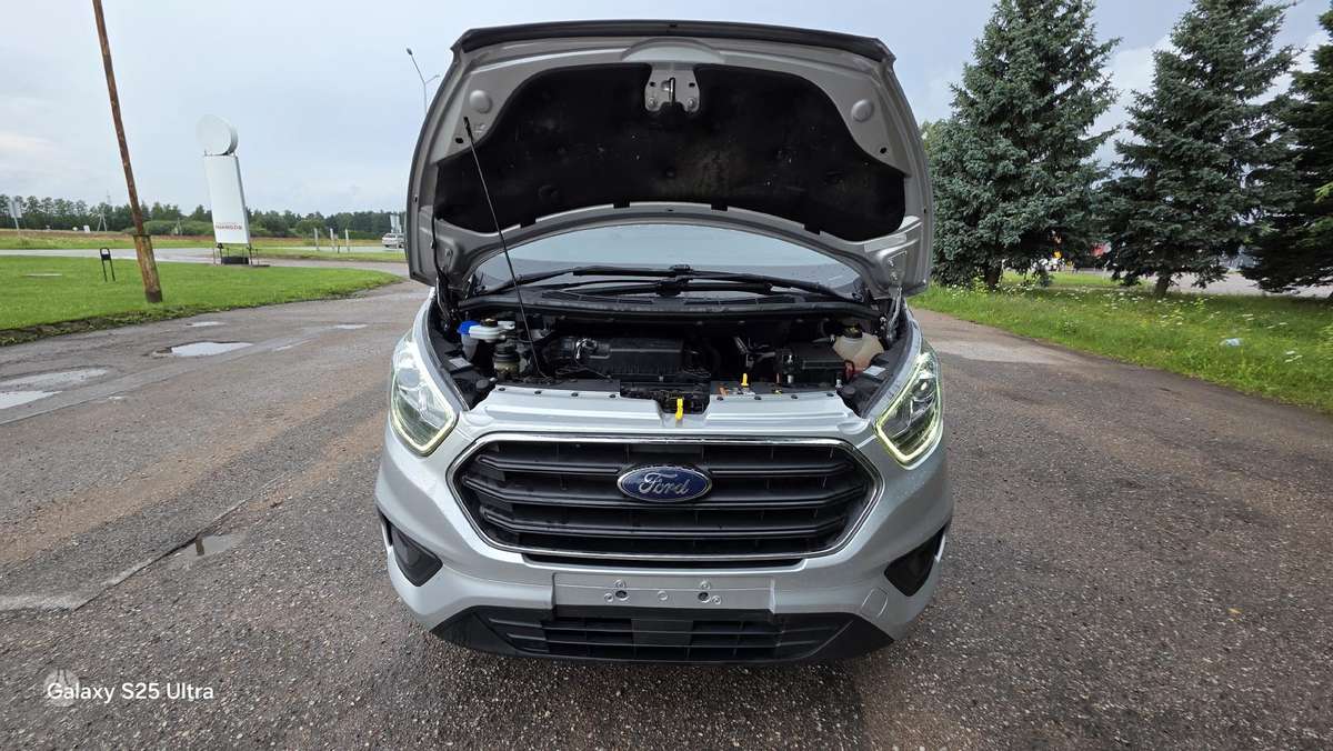 Ford Transit Custom dalimis. Nedidelė rida