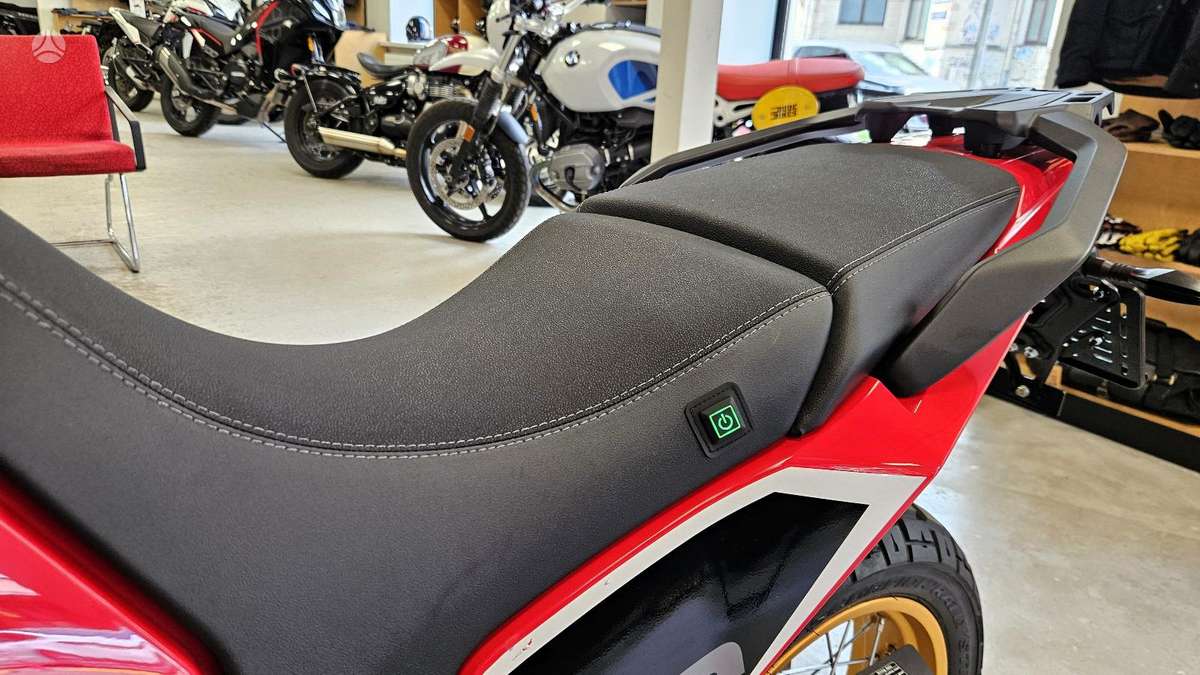 Moto Morini X-Cape 700cc, эндуро / adventure