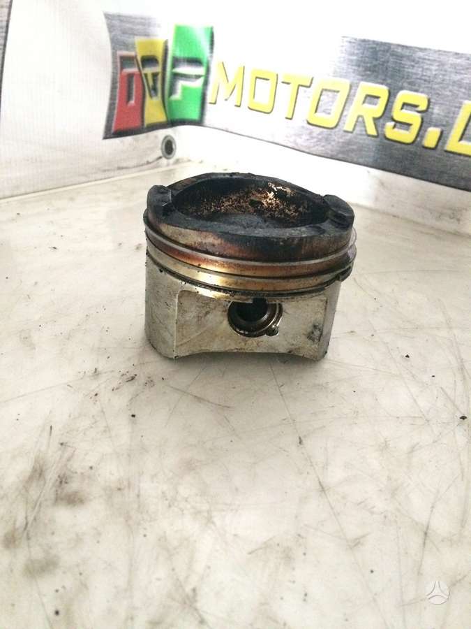 Maserati 3200 GT, AM585, engine parts