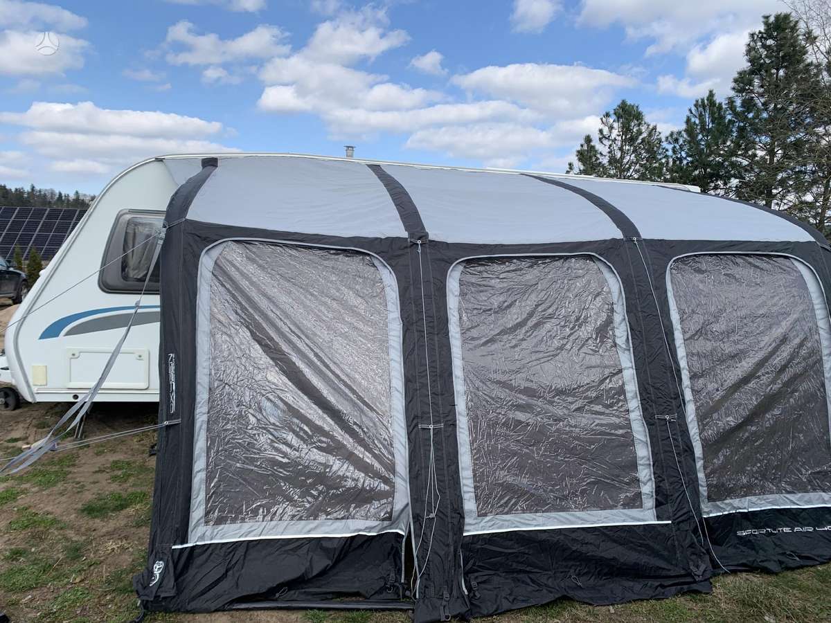 Sterling Eccles Moonstone, caravans