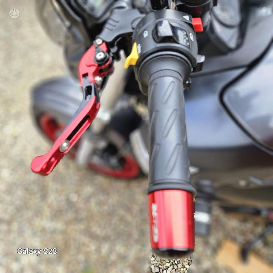 Suzuki GSR 599cc, street / classic
