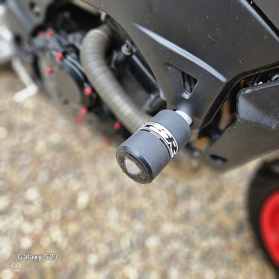 Suzuki GSR 599cc, street / classic