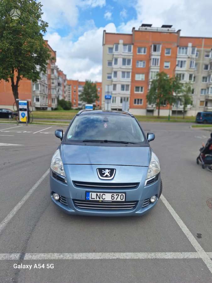 Peugeot 5008 - 1