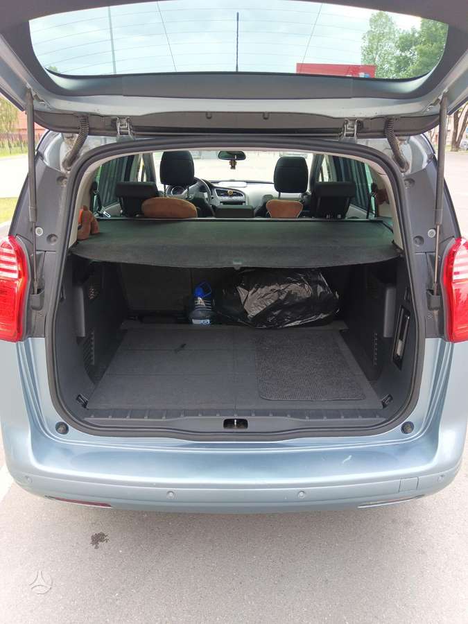 Peugeot 5008 - 4
