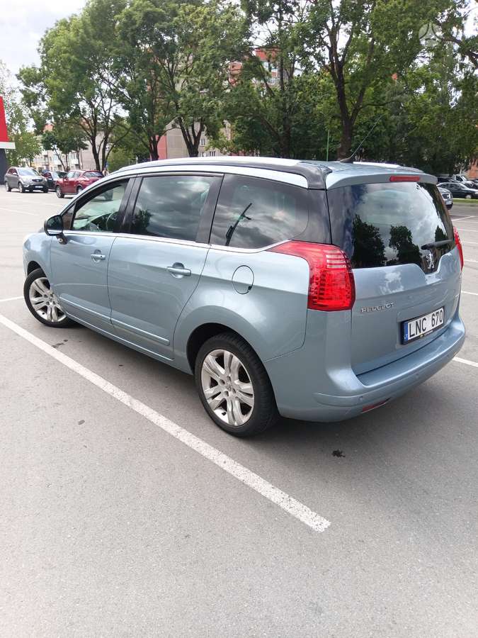 Peugeot 5008 - 10