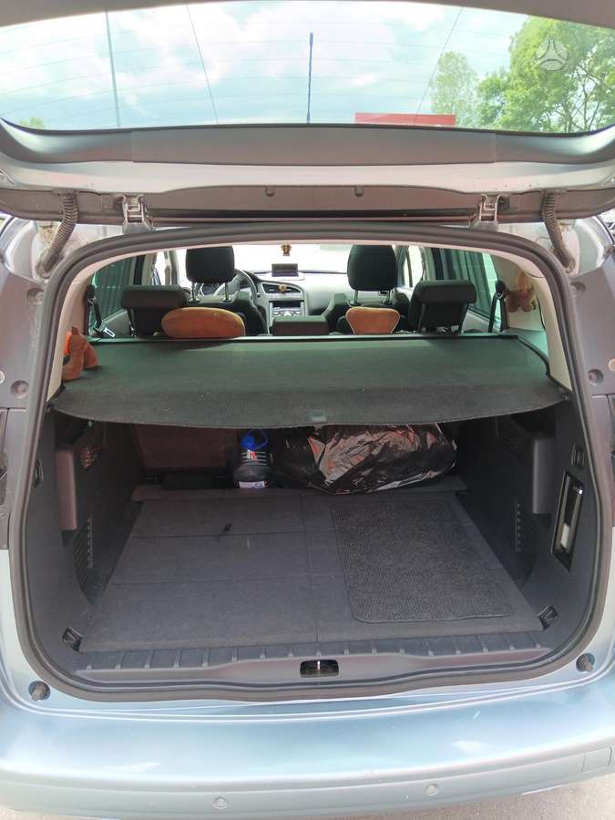Peugeot 5008 - 12