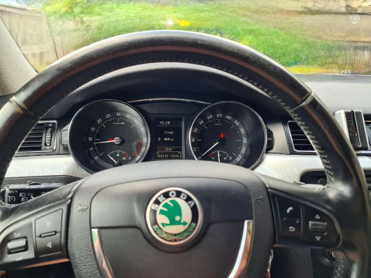 Škoda Superb - 4