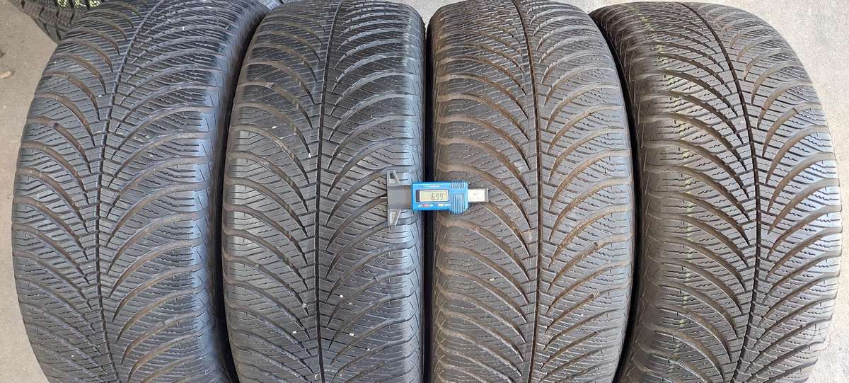 Goodyear, всесезонные 205/50 R17