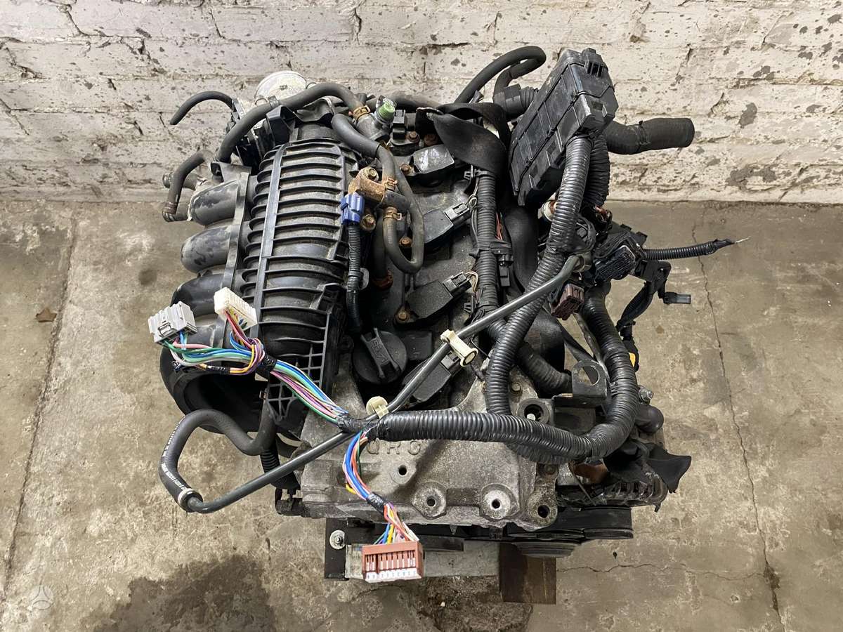 Nissan Rogue engine