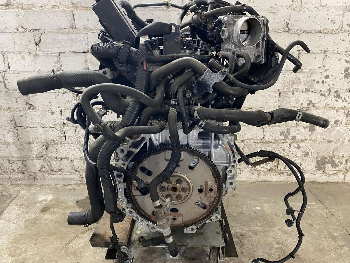 Nissan Rogue engine
