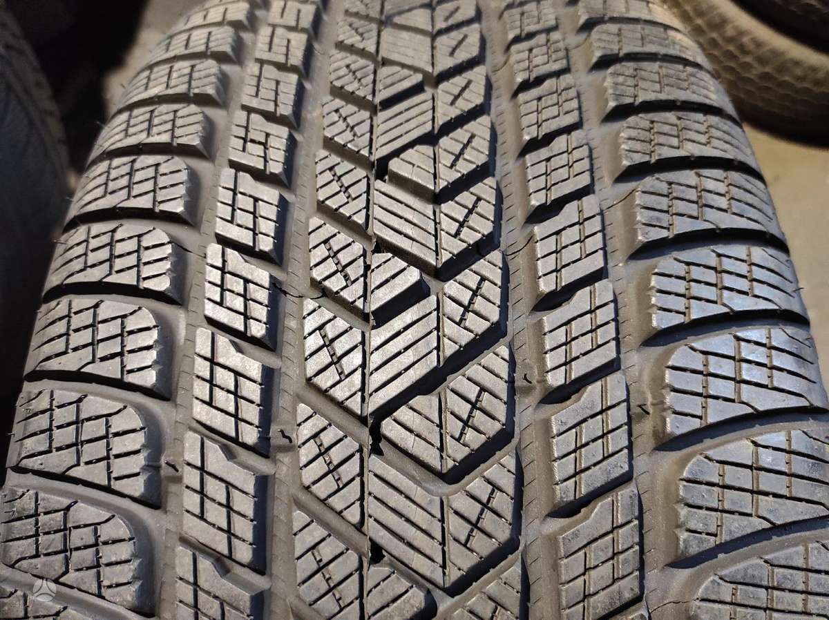 Pirelli, žieminės 275/50 R20