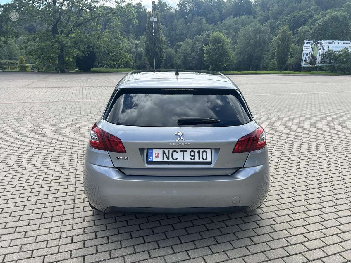 Peugeot 308, 1.6 l., hatchback