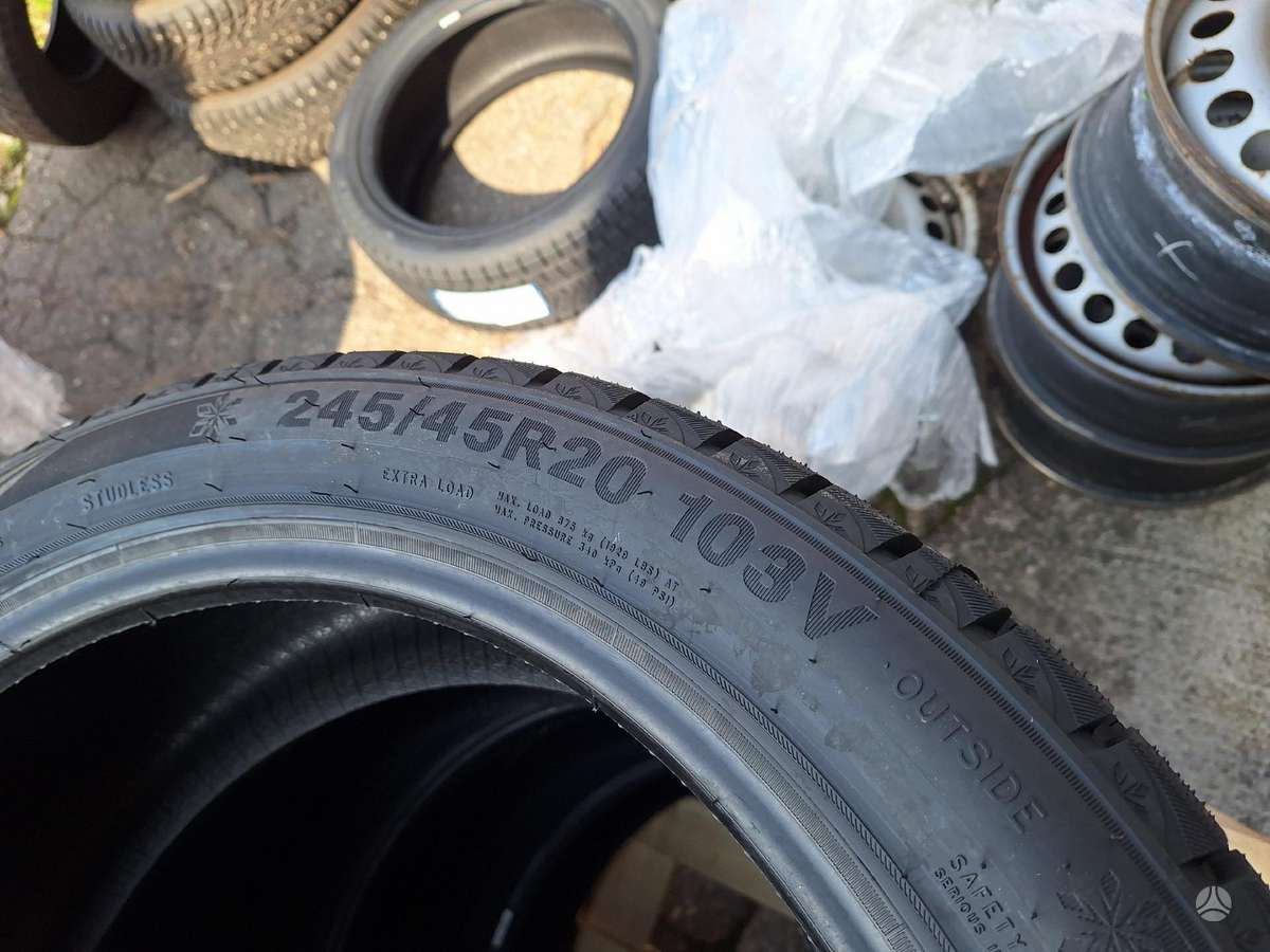 Triangle, ziemas 245/45 R20