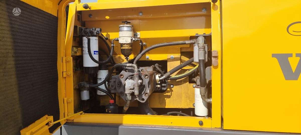 Volvo EC 210 C, ekskavatoriai