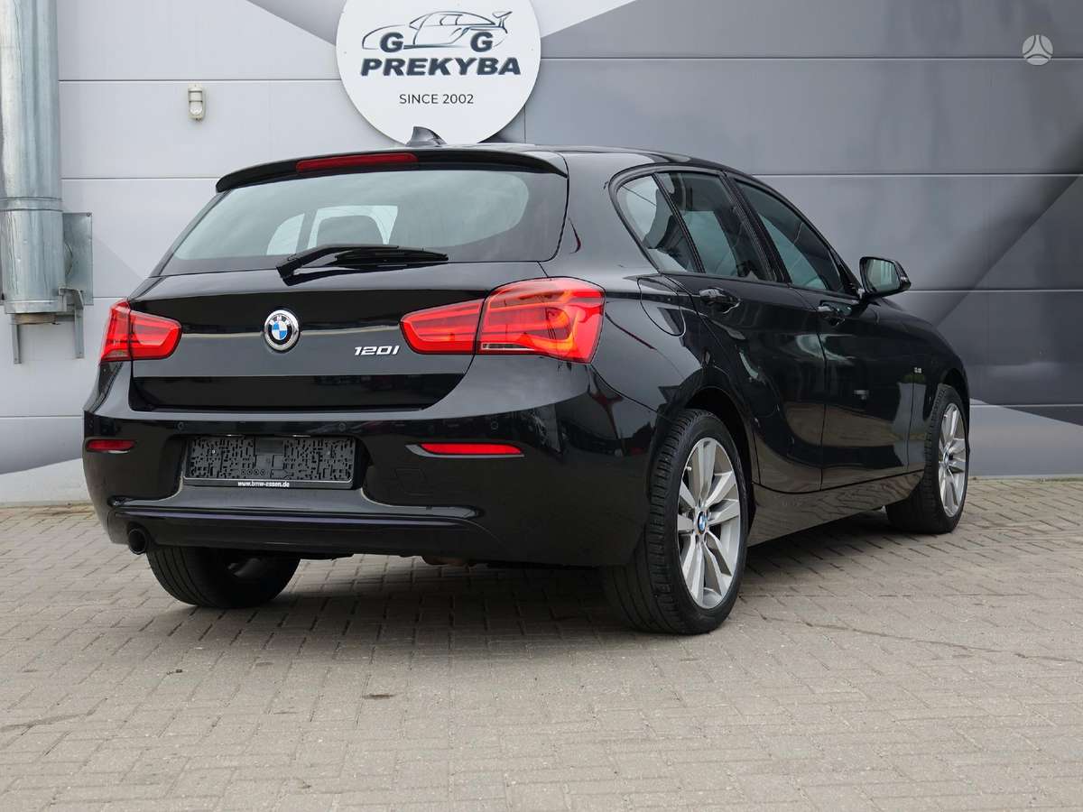 BMW 120, 1.6 l., hatchback