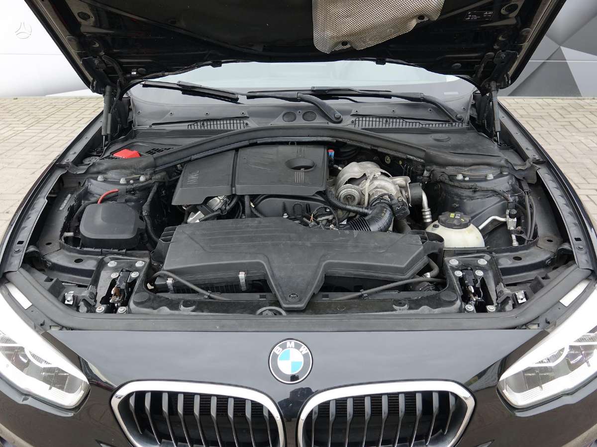 BMW 120, 1.6 l., hatchback