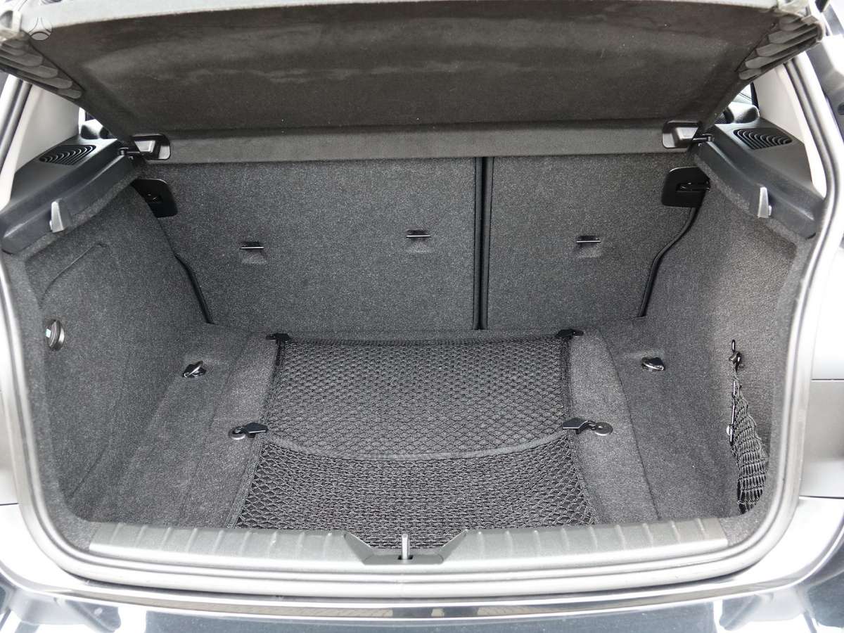 BMW 120, 1.6 l., hatchback