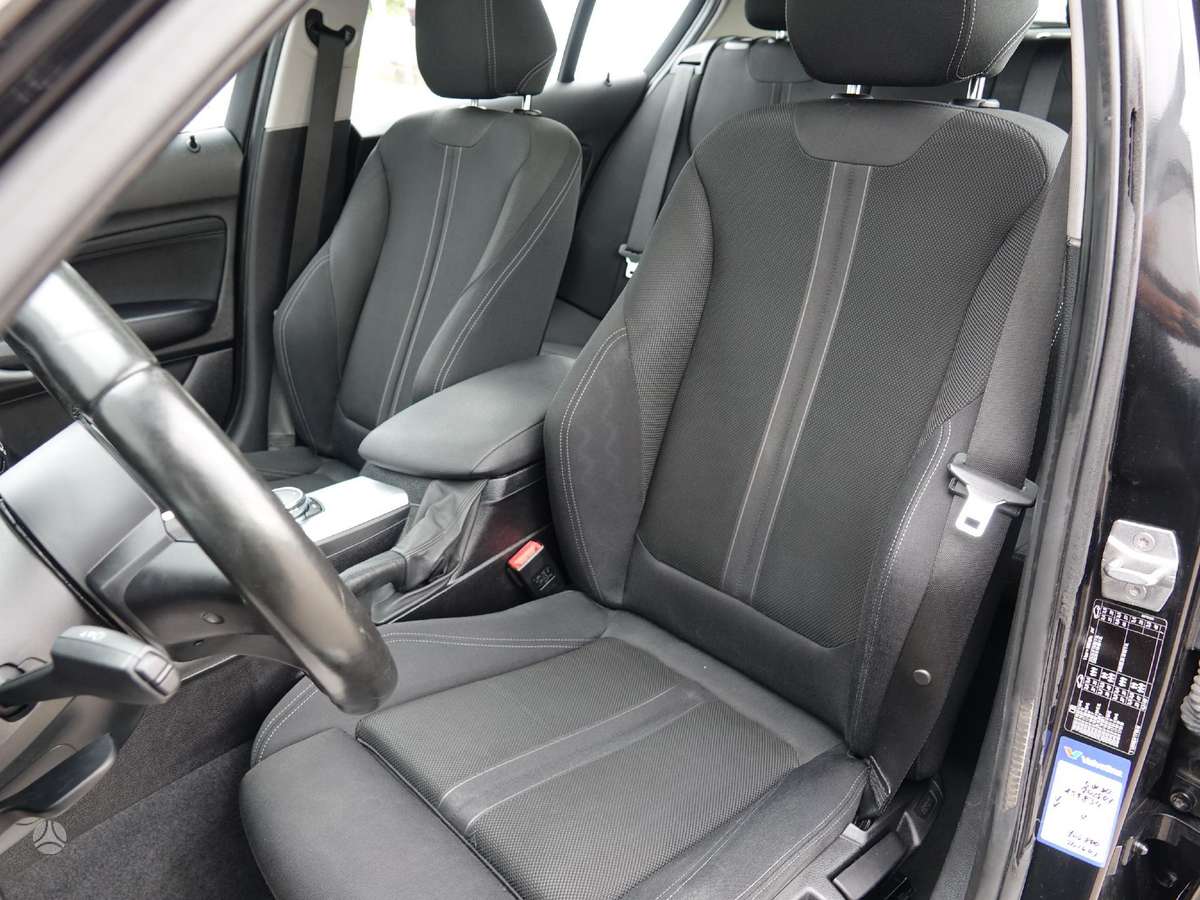 BMW 120, 1.6 l., hatchback
