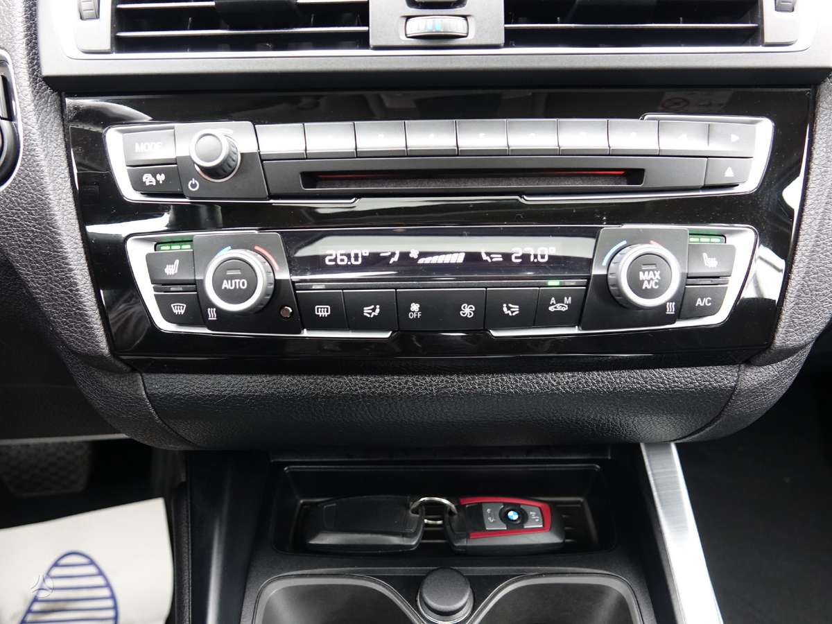 BMW 120, 1.6 l., hatchback