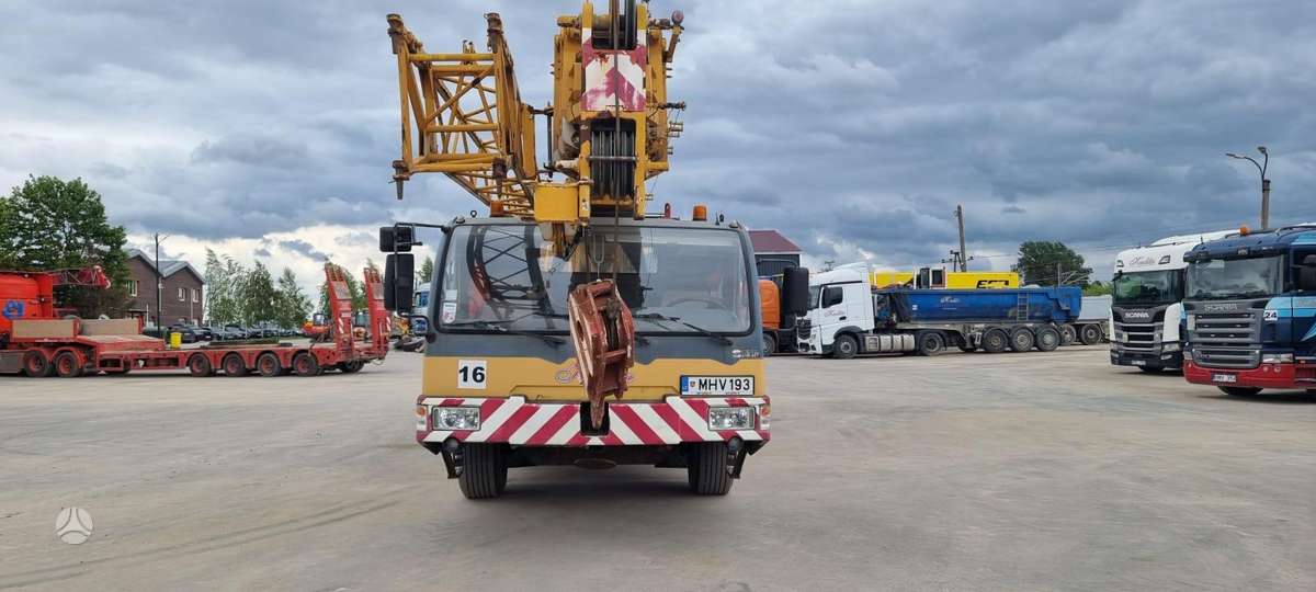 Zoomlion QY 35 V, crane