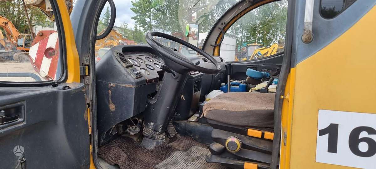 Zoomlion QY 35 V, crane