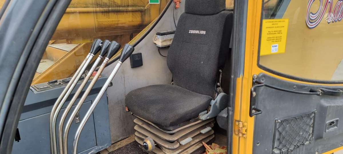 Zoomlion QY 35 V, crane