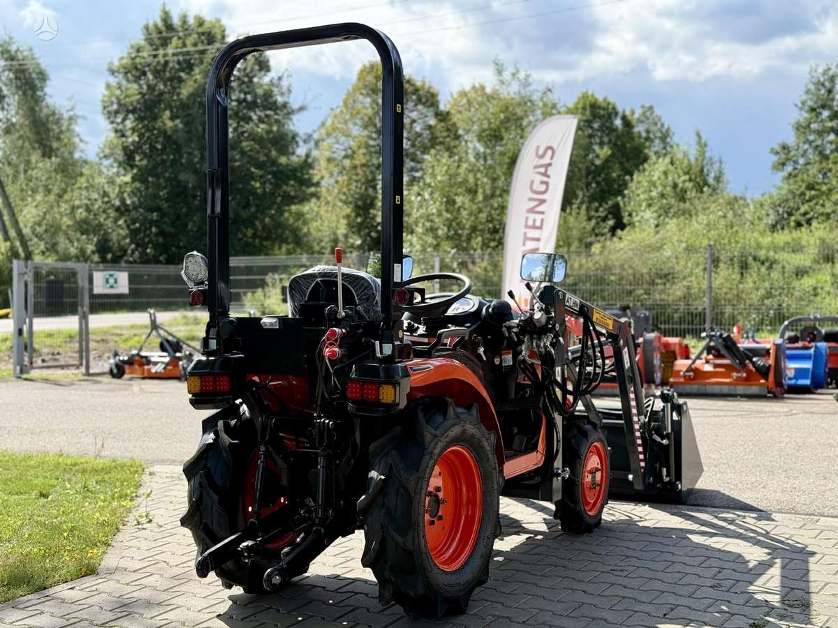 Hinomoto HM-3030, tractors