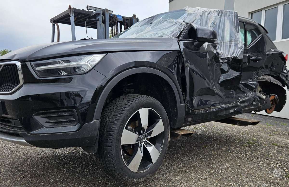 Volvo XC40