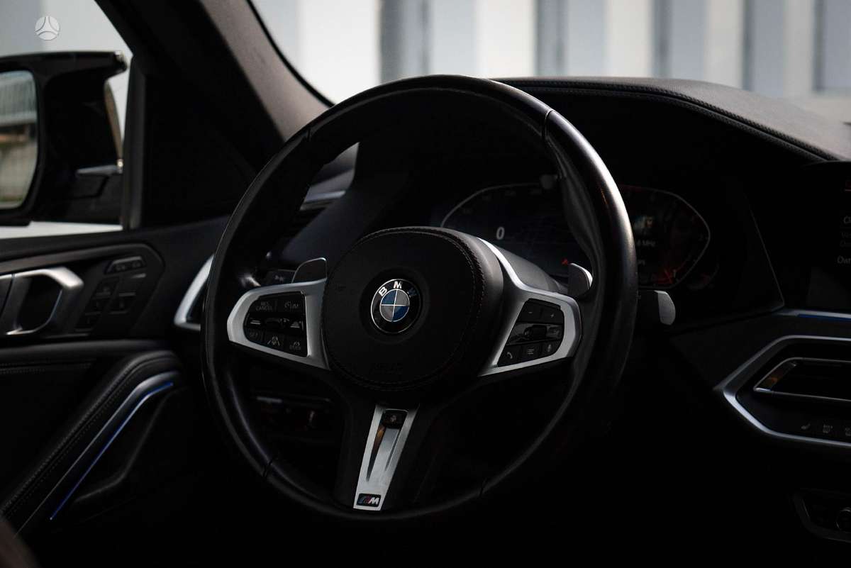 BMW X6, 3.0 l., off-road / crossover