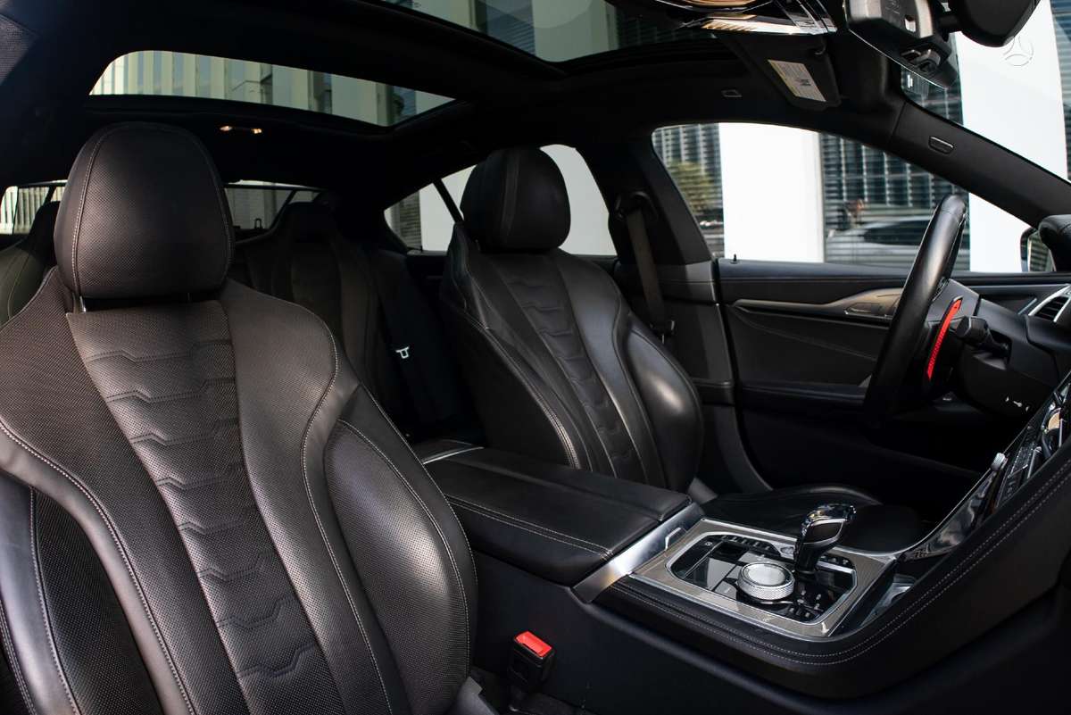 BMW 840, 3.0 l., Седан