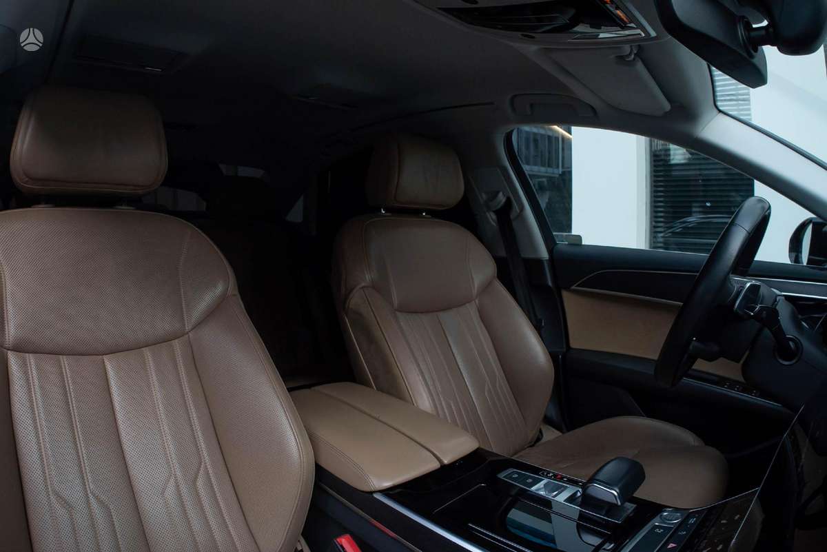 Audi A8 L, 3.0 l., Седан
