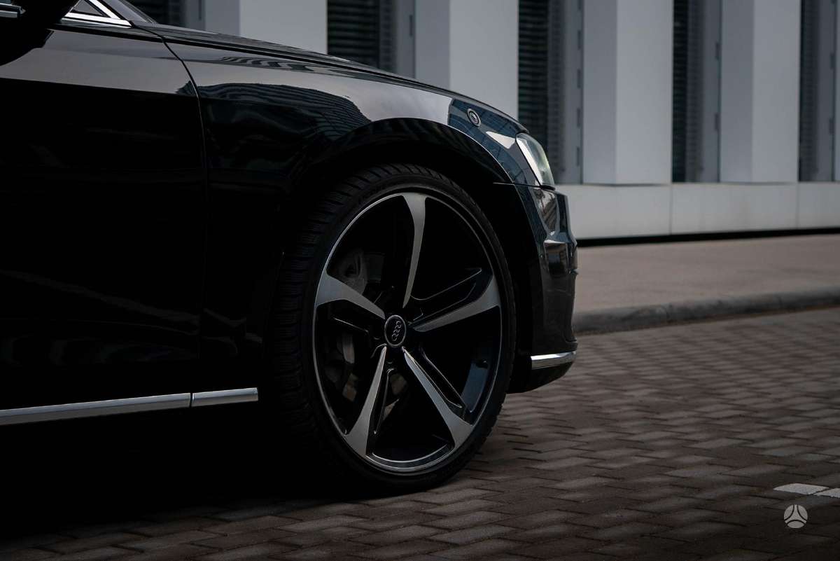 Audi A8 L, 3.0 l., Седан