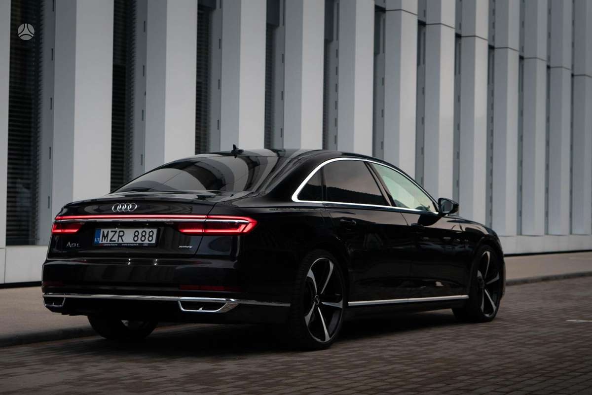 Audi A8 L, 3.0 l., Седан
